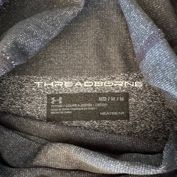 Under Armour Grey Long Sleeve Cowl Neck Athletic Shirt size Medium - Picture 2 of 3